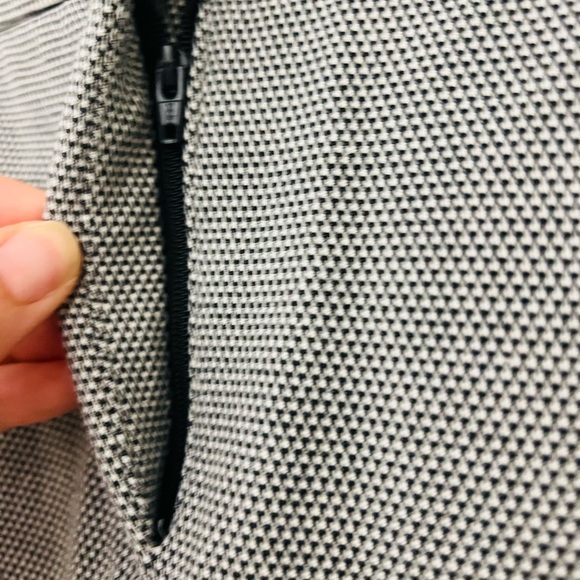 Like new Chico's size 2R cropped pants in black and white - Picture 7 of 10